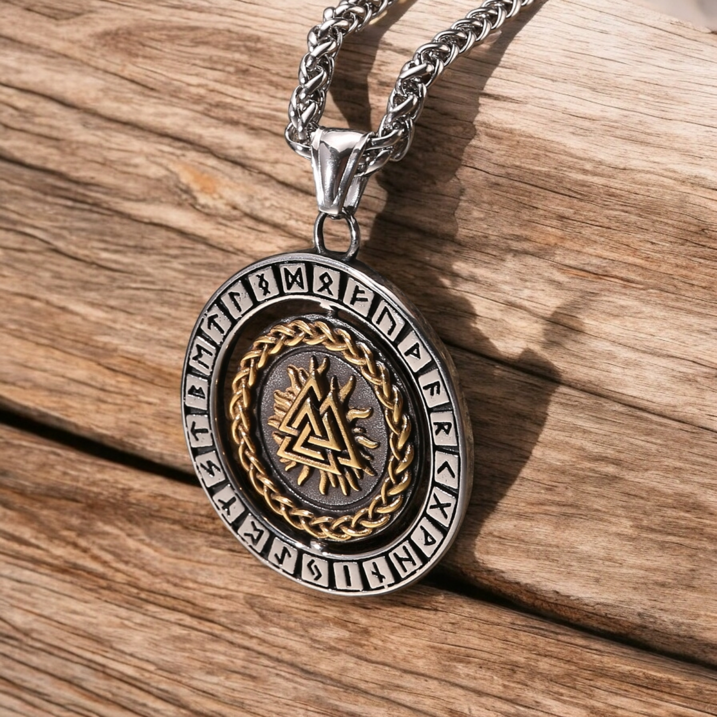 Viking Rotating Necklace – Vegvisir och Valknut-symbol